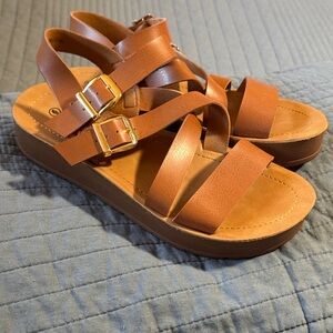 Women's CL by Laundry Tan Strappy Buckle Platform Sandals